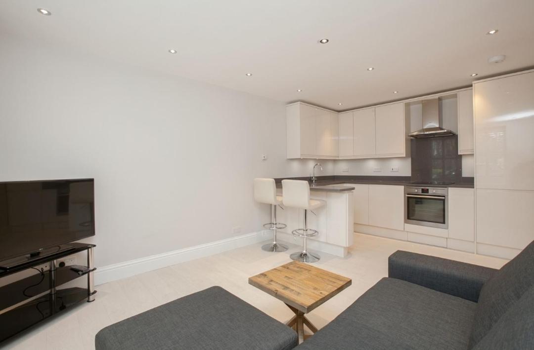 Skylight 1-bed Near Bridge & Tower Bridge - Excellent Transport Links London